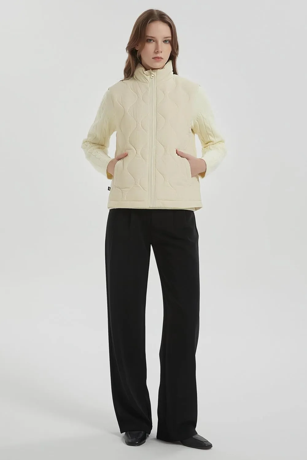 Orolay Women's Cropped Puffer Vest Zip Up Sleeveless Down Jacket Lightweight Stand Collar Quilted Gilet with Pockets