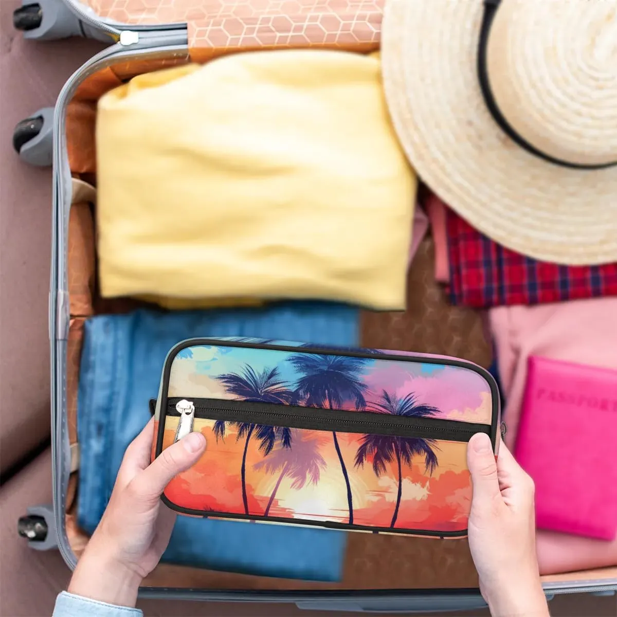 Travel Toiletry Bag for Women Men Coconut Tree Hanging Cosmetic Bag Waterproof Makeup Bag for Shaving Makeup Toothbrush & Travel Essentials