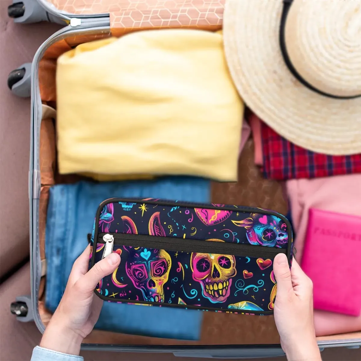 Travel Toiletry Bag for Women Men Colorful Skull Hanging Cosmetic Bag Waterproof Makeup Bag for Shaving Makeup Toothbrush & Travel Essentials