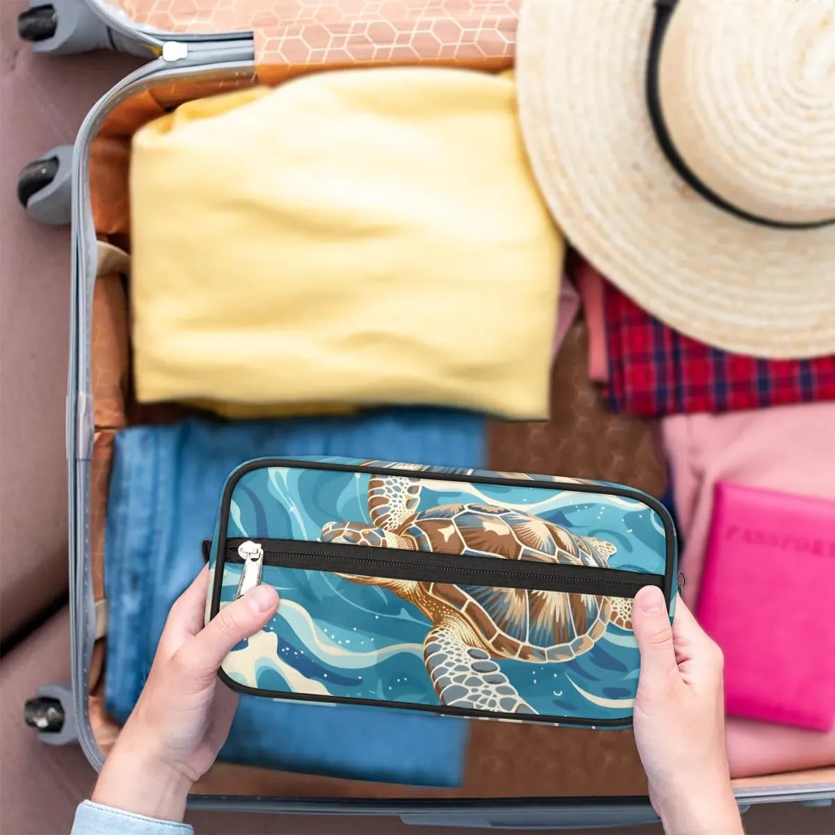 Travel Toiletry Bag for Women Men Ocean Sea Turtle Hanging Cosmetic Bag Waterproof Makeup Bag for Shaving Makeup Toothbrush & Travel Essentials