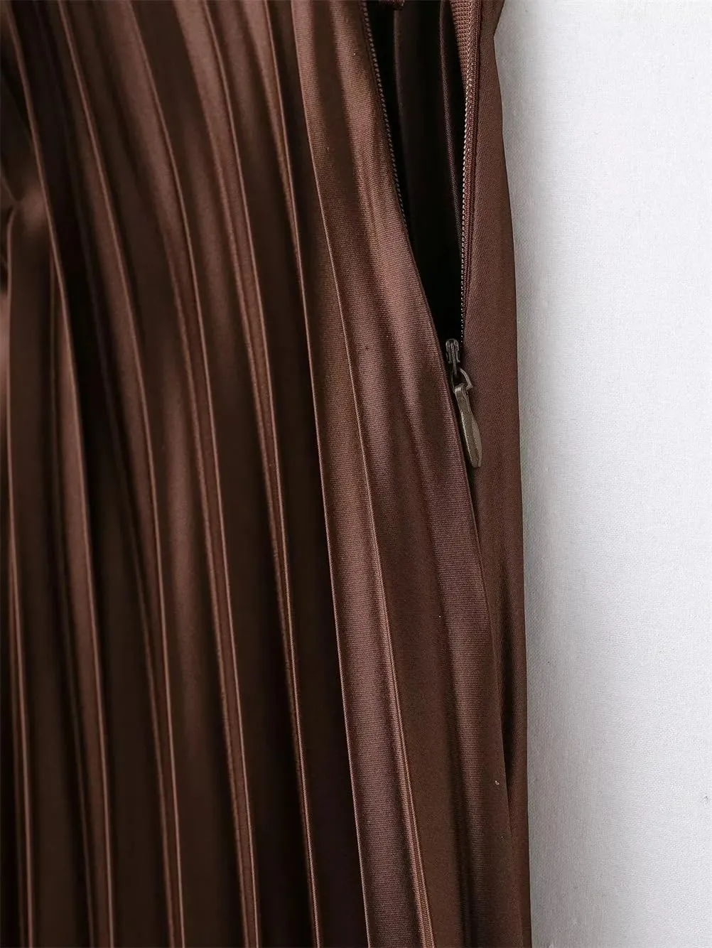 Women's Wide Pleated High Waist Midi Skirt